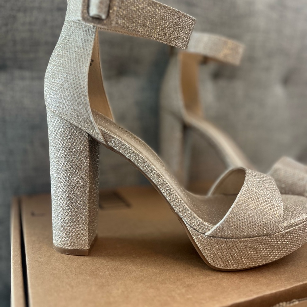 BRAND NEW Platform heels